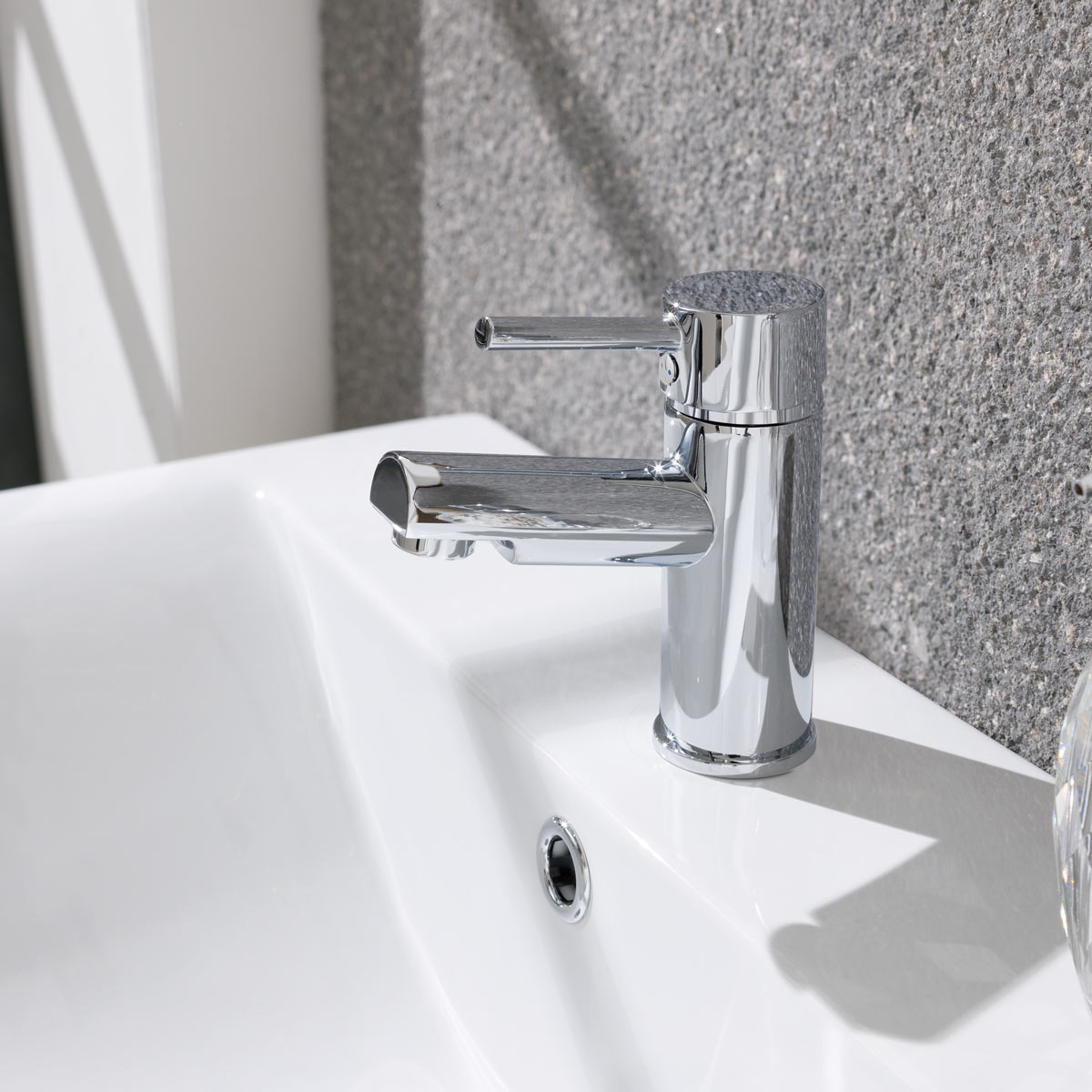 Avon Basin Mixer with Click Waste Lifestyle Shot