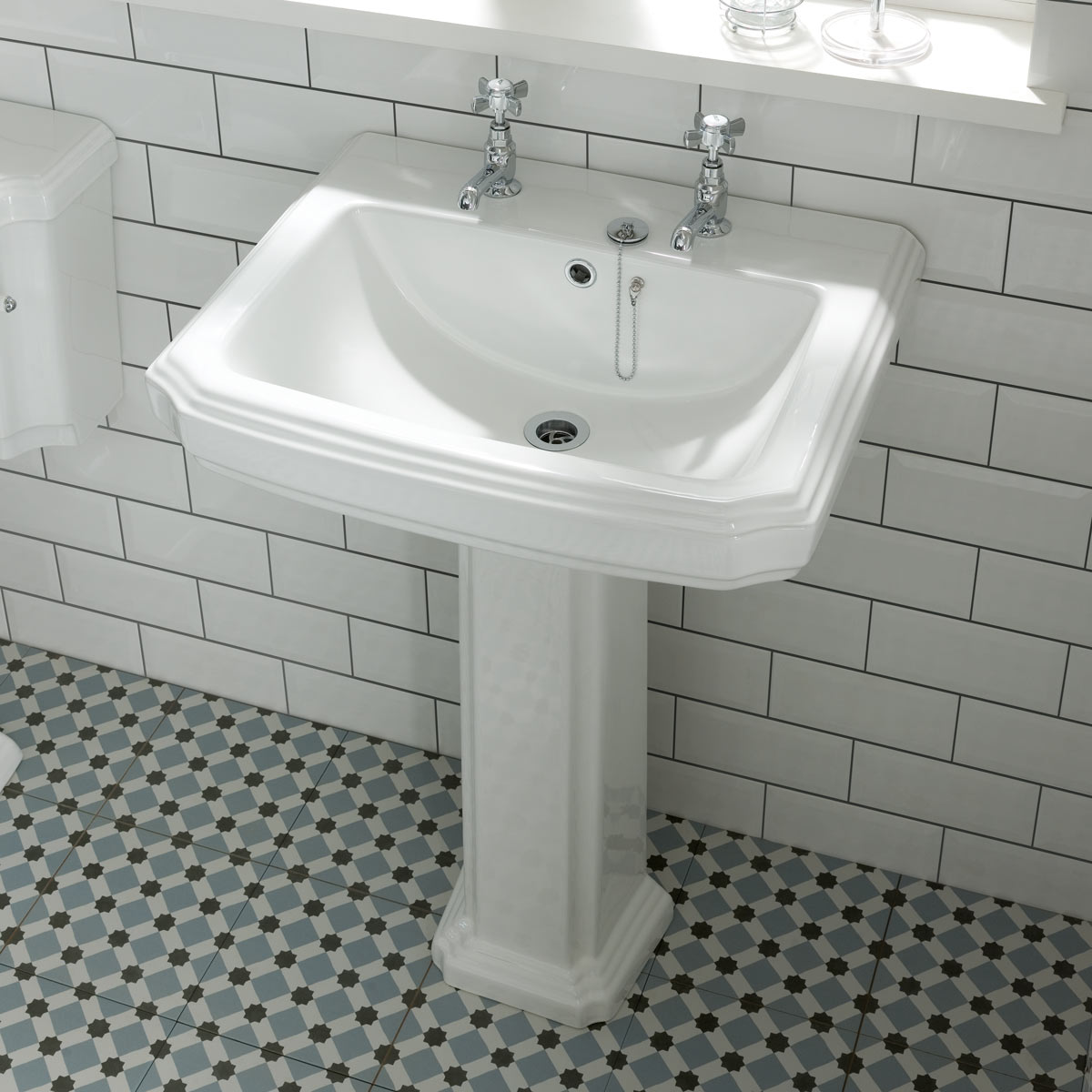Oxford 2 Tap Hole Basin & Pedestal 570mm