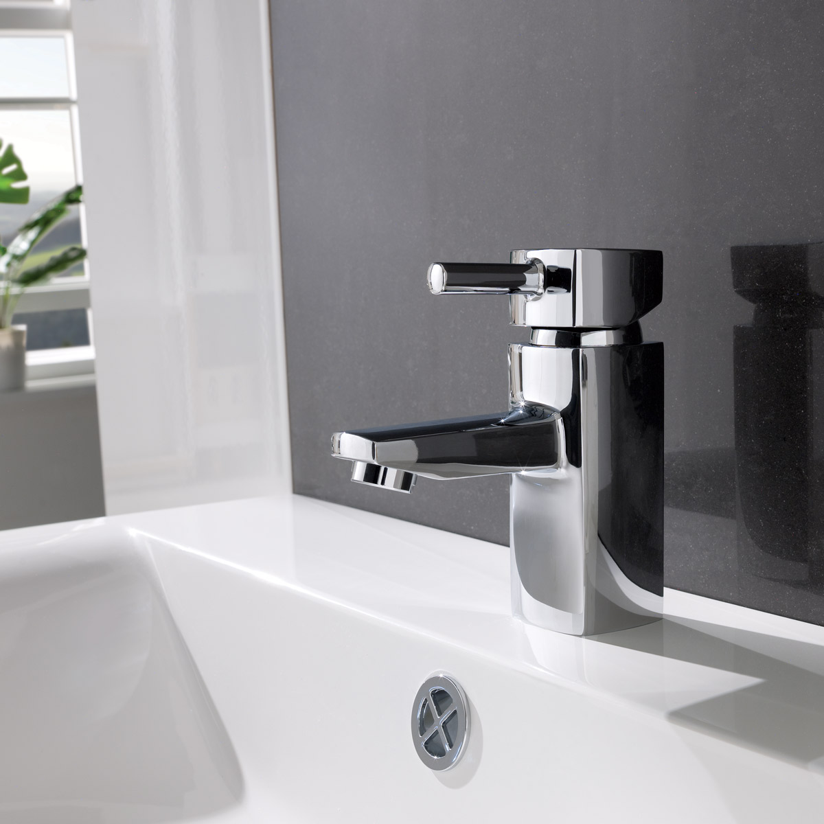 Wye Basin Mixer with Click Waste