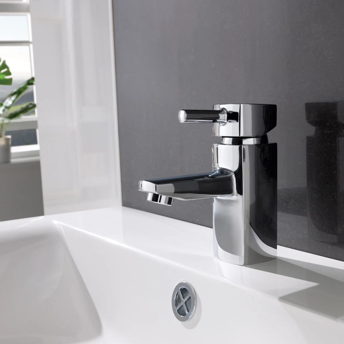 Wye Basin Mixer with Click Waste