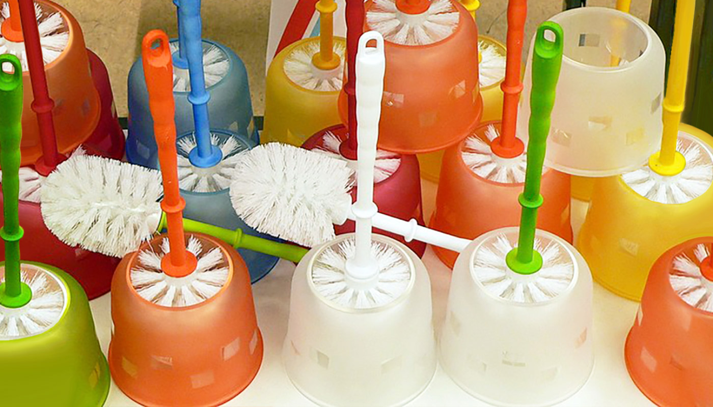 Toilet cleaning brushes