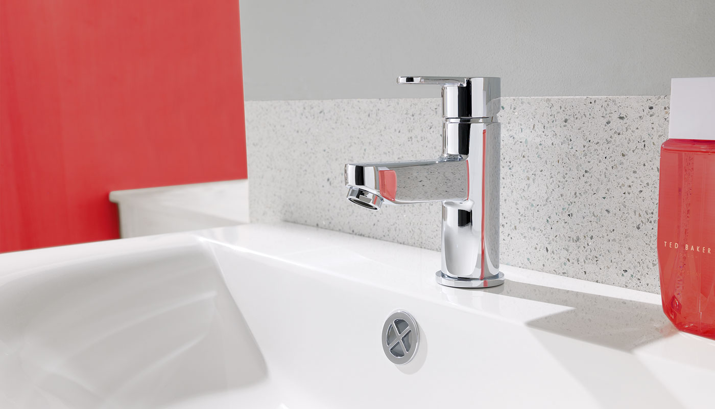 Paprika colour bathroom