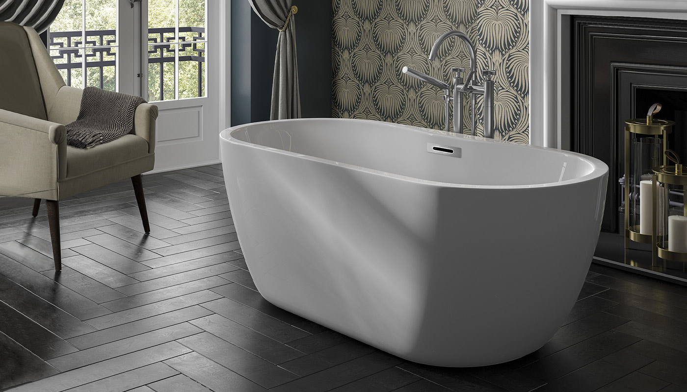 Small freestanding bath